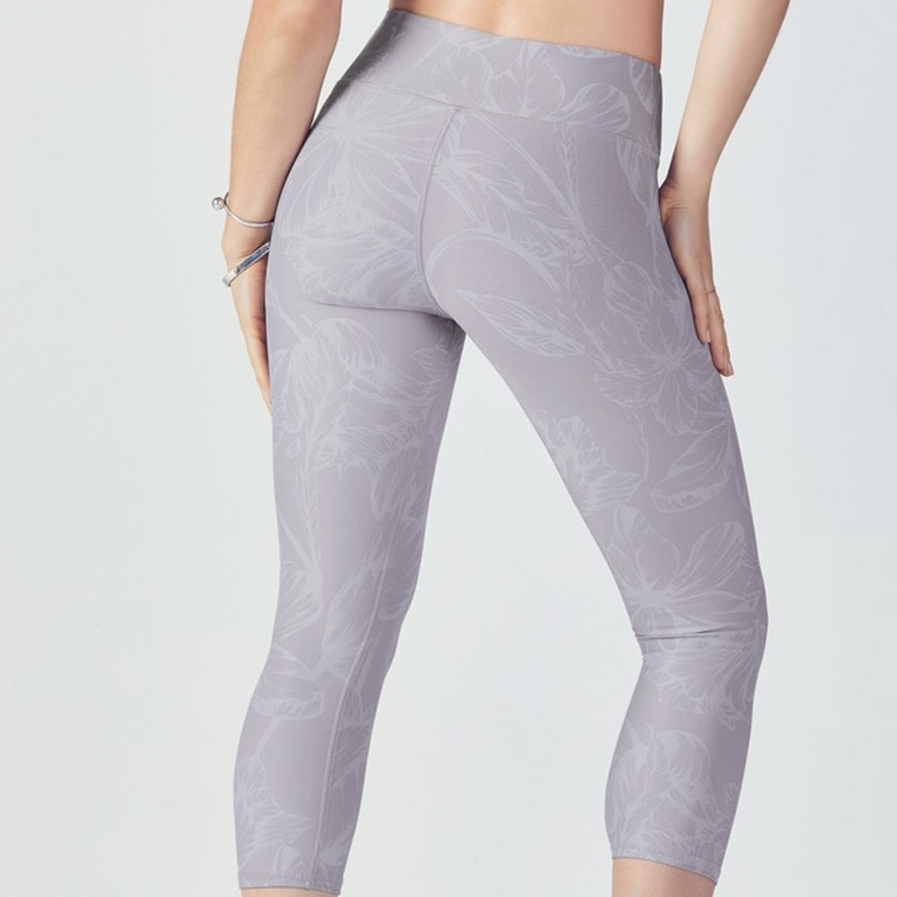 Fabletics Mid-Rise Printed PowerHold Capri Legging - Picture 2 of 8